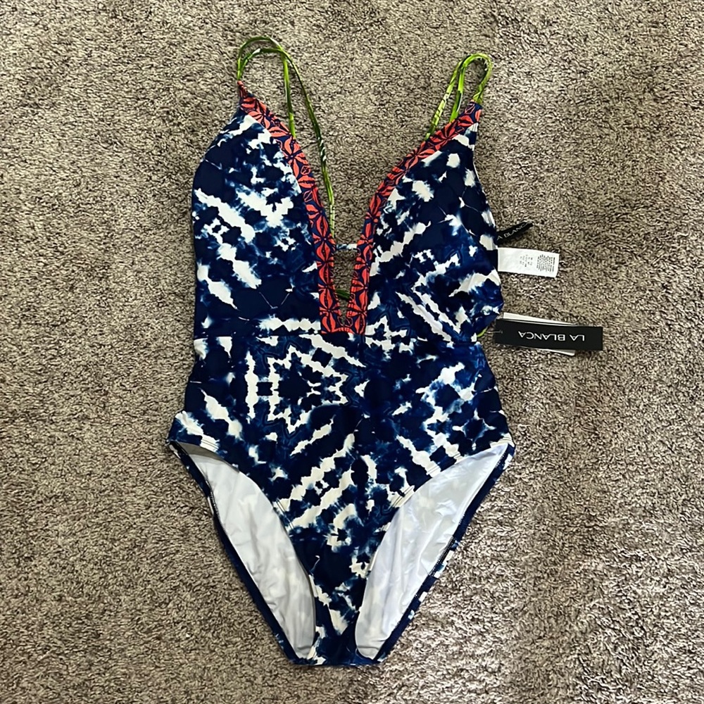 La Blanca one piece bathing suit tummy control
